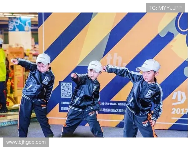 南京街舞队的防反策略分析与表现评估探讨